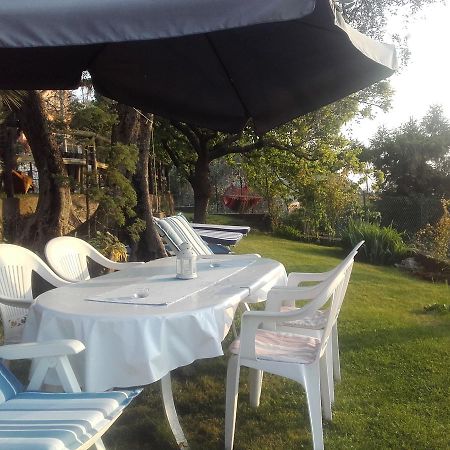 Casa Palmira Lägenhet Brenzone sul Garda Exteriör bild