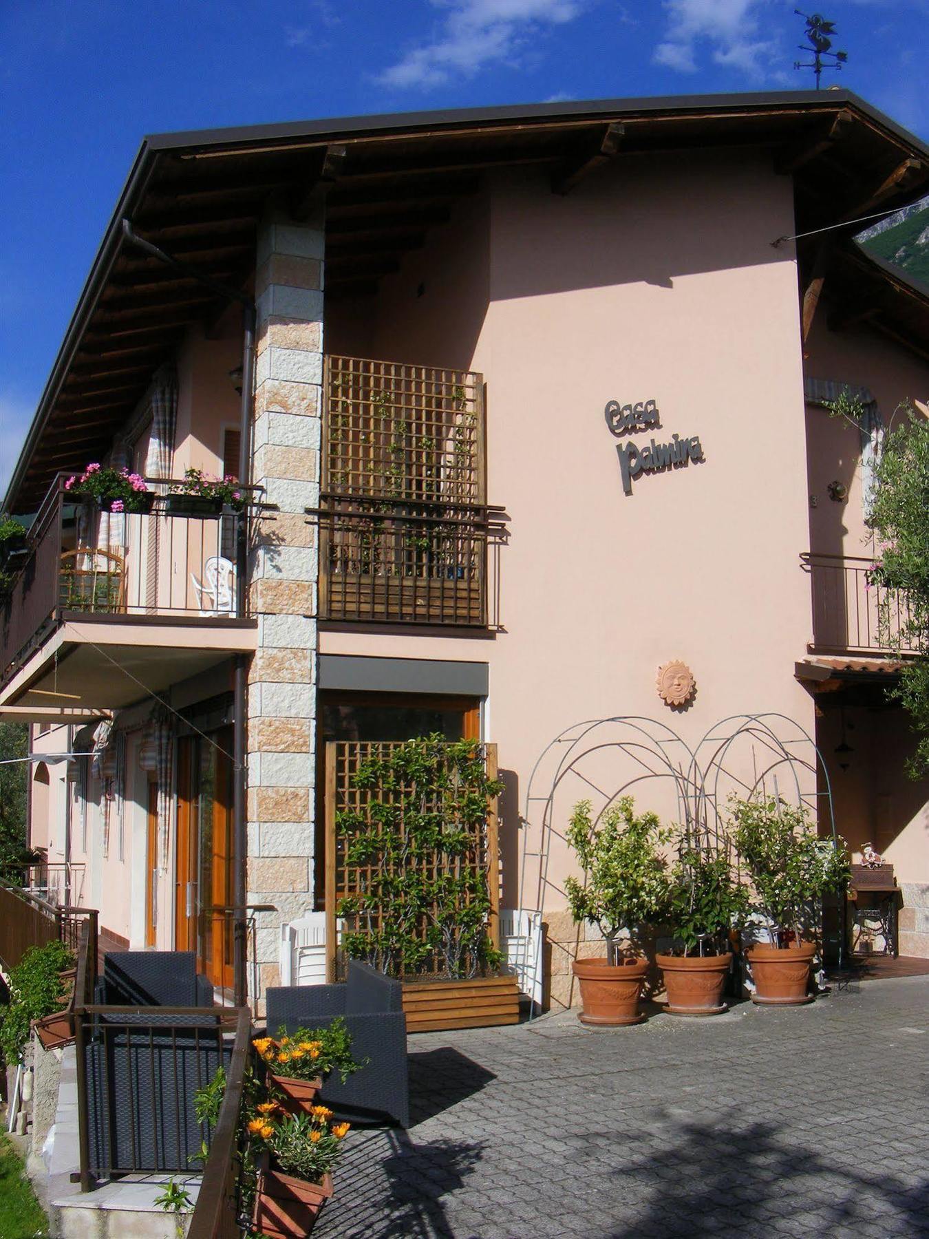 Casa Palmira Lägenhet Brenzone sul Garda Exteriör bild