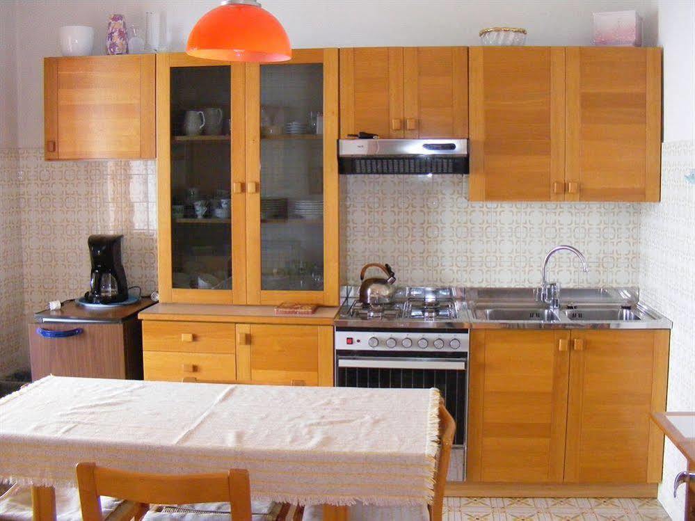 Casa Palmira Lägenhet Brenzone sul Garda Exteriör bild
