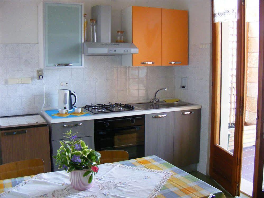Casa Palmira Lägenhet Brenzone sul Garda Exteriör bild